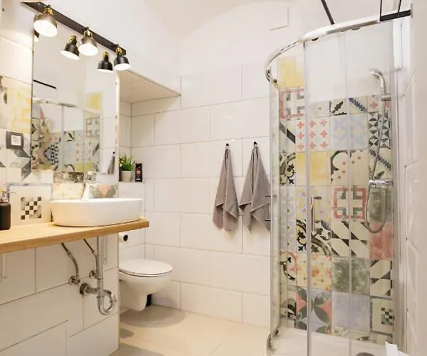 150 Steps To The Main Square