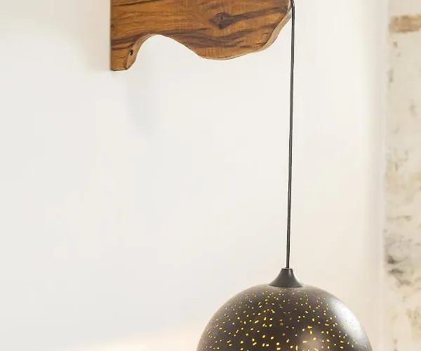 150 Steps To The Main Square Apartman