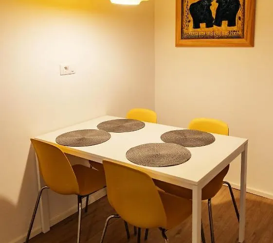 Apartman 150 Steps To The Main Square *