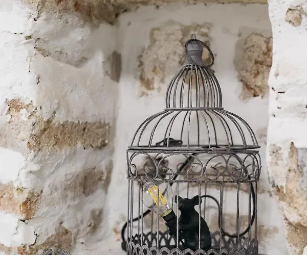 150 Steps To The Main Square شقة